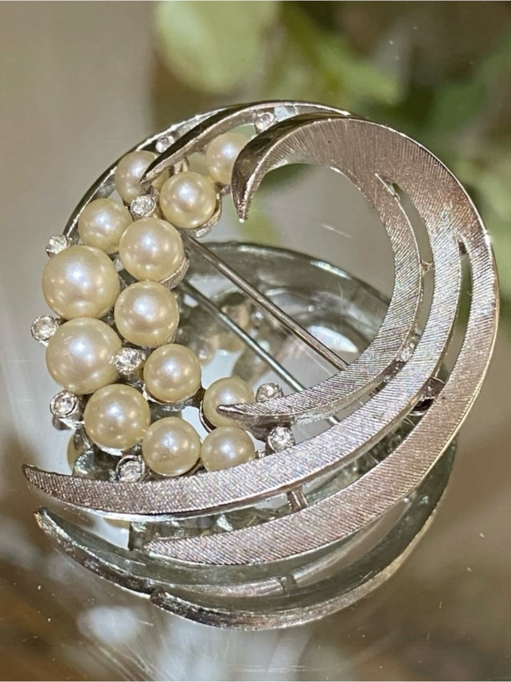 Vintage Trifari Signed Rhinestone & Pearl Brooch Silver Setting